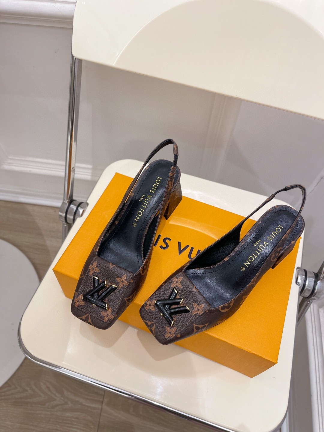 L0vis Vvtt0n Shake Slingback Pump Brown For Women