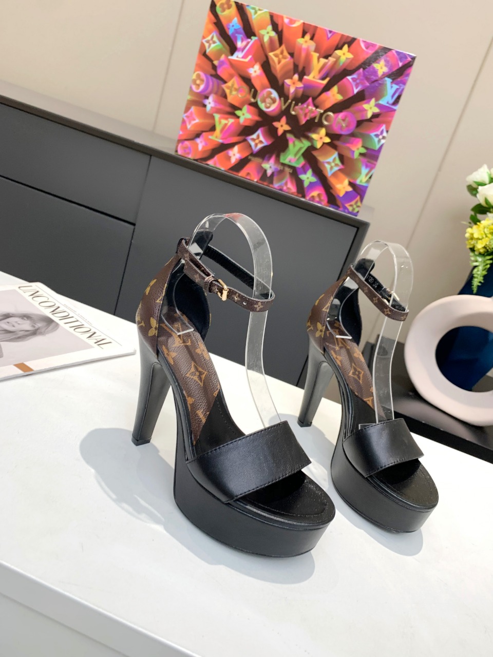 L0vis Vvtt0n Women’s Afterglow Platform Sandal Black And Brown For Women LV