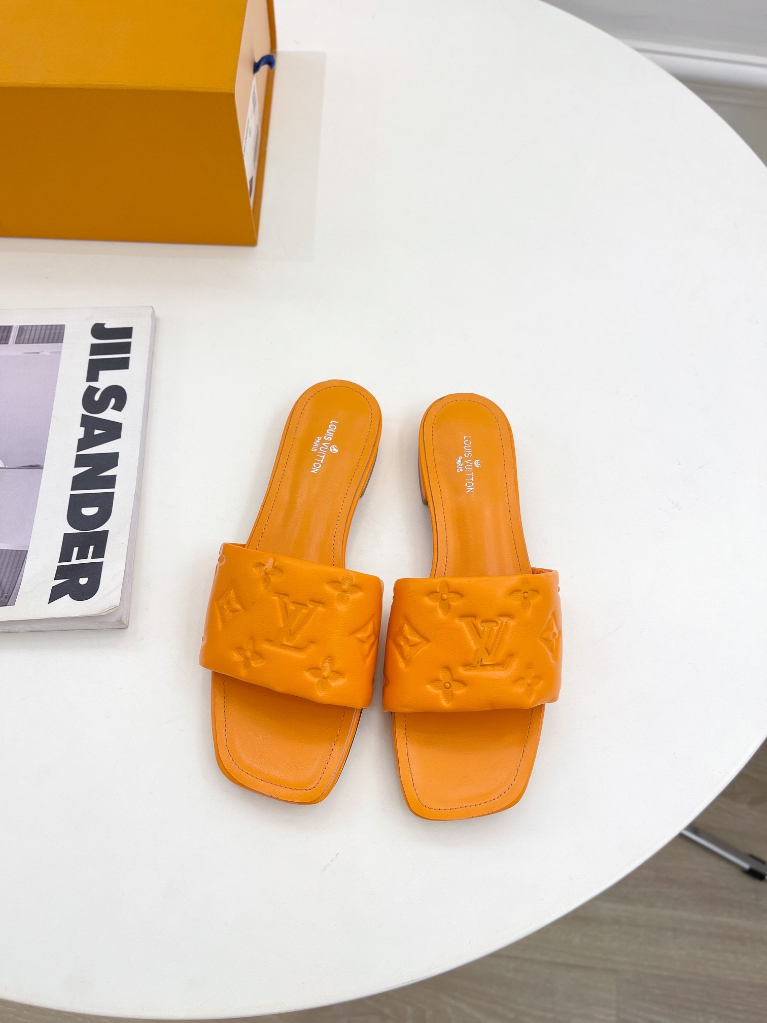 L0vis Vvtt0n Women’s Revival Flat Mule Orange For Women LV