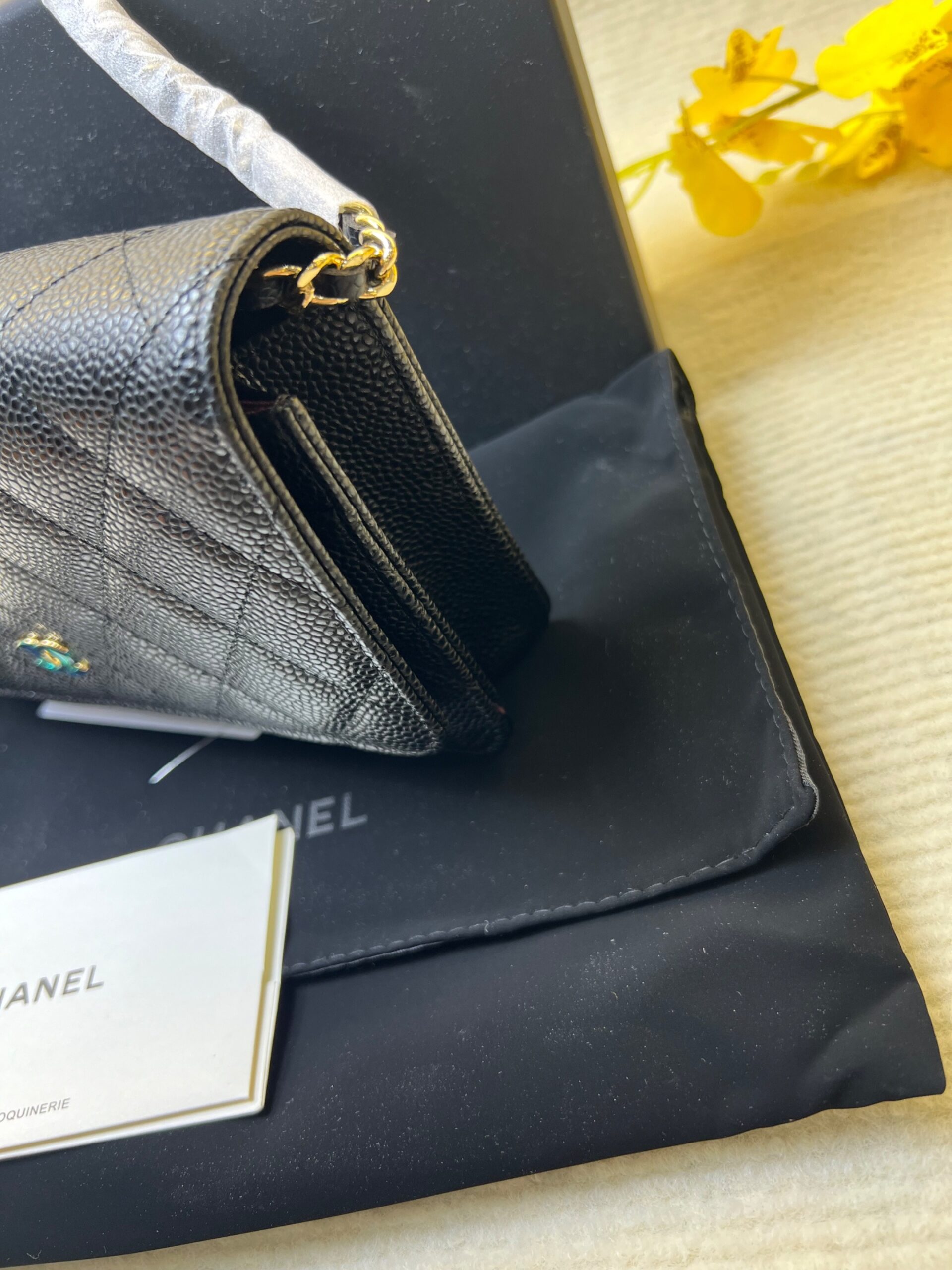 [True-to-ORIGINAL] Ch**el CO-CO Classic Wallet On Chain 19cm/7.5in Gold Toned Hardware For Women Black