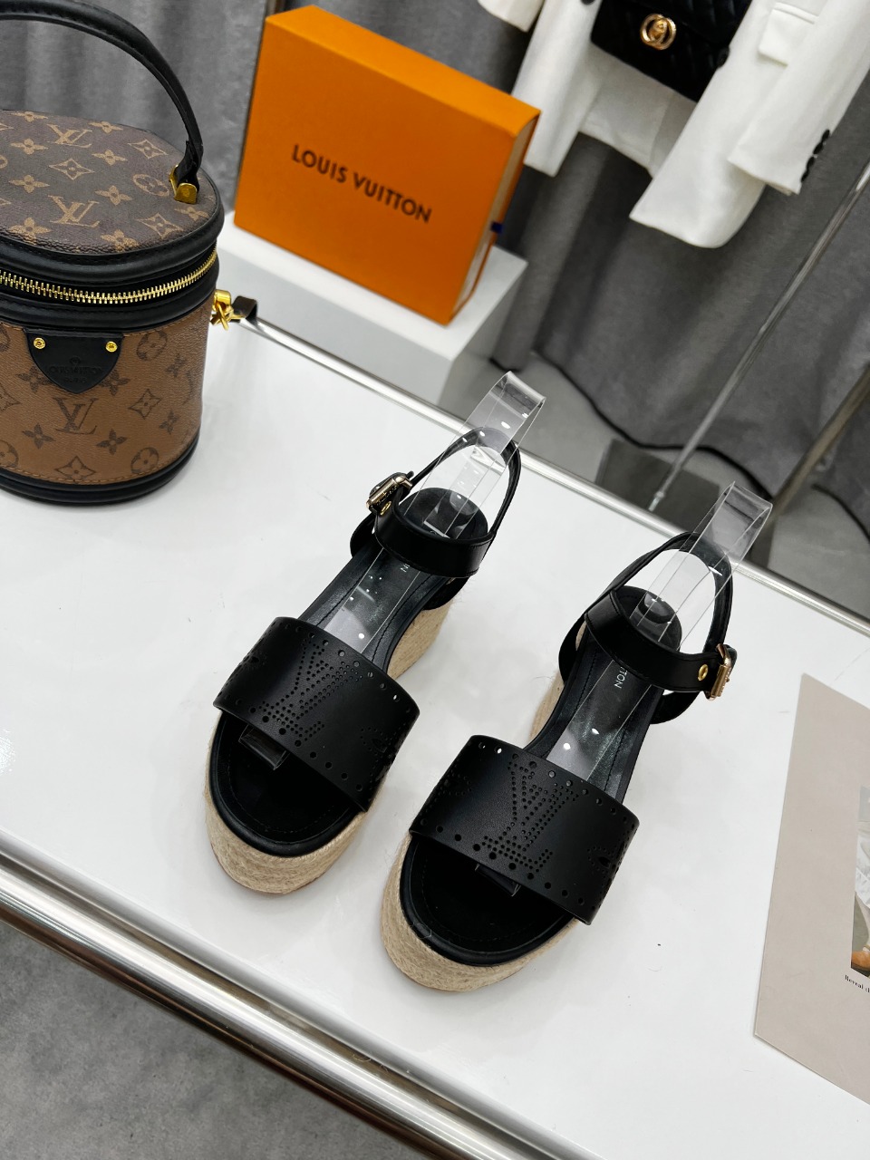 L0vis Vvtt0n Women’s Starboard Wedge Sandal Black For Women LV