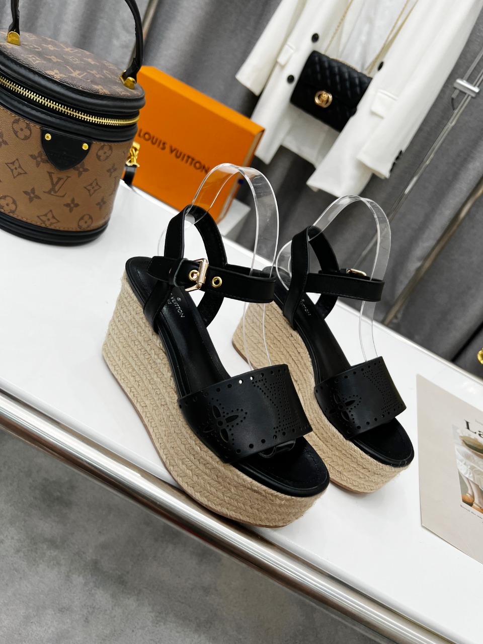 L0vis Vvtt0n Women’s Starboard Wedge Sandal Black For Women LV