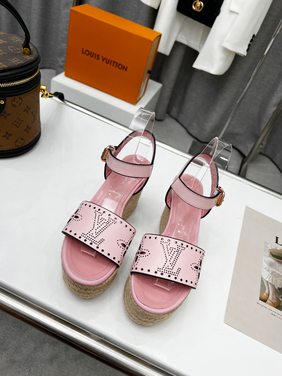 L0vis Vvtt0n Women’s Starboard Wedge Sandal Pink For Women LV