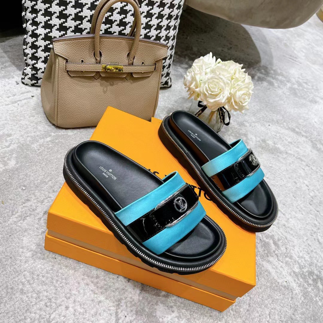 L0vis Vvtt0n Women’s Pool Pillow Flat Comfort Mule Blue For Women LV