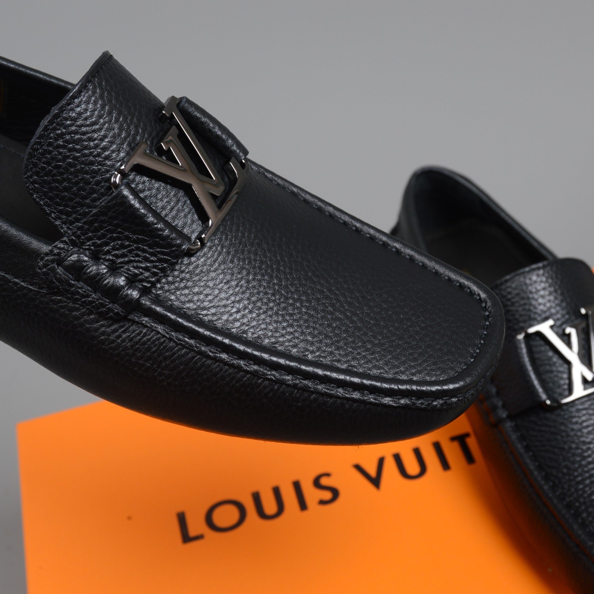 L0vis Vvtt0n Monte Carlo Mocassin Black For Men LV