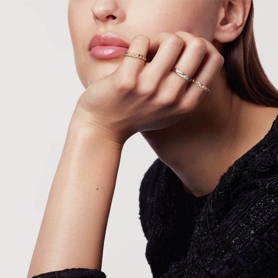 Ch**el Coco Crush Ring Yellow Gold Mini Version For Women J11872