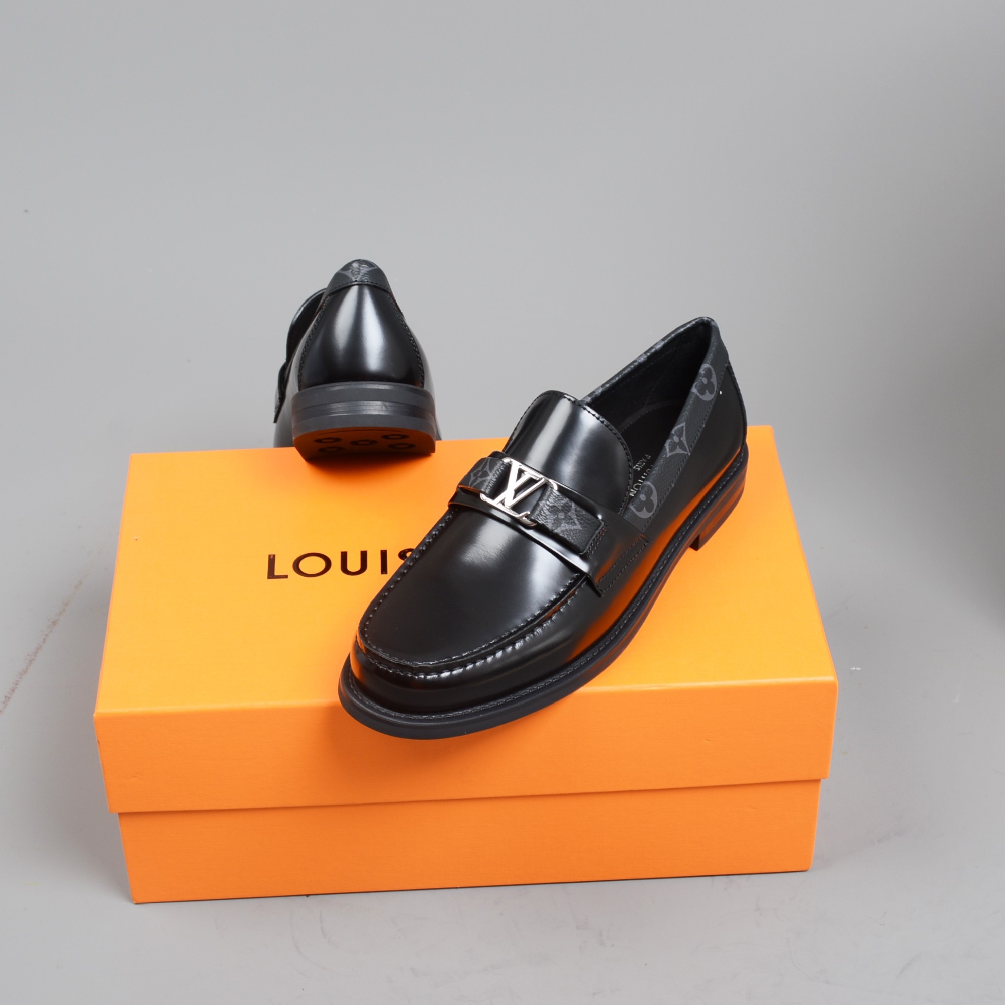 L0vis Vvtt0n Monte Carlo Mocassin Monogram Canvas Black For Men LV