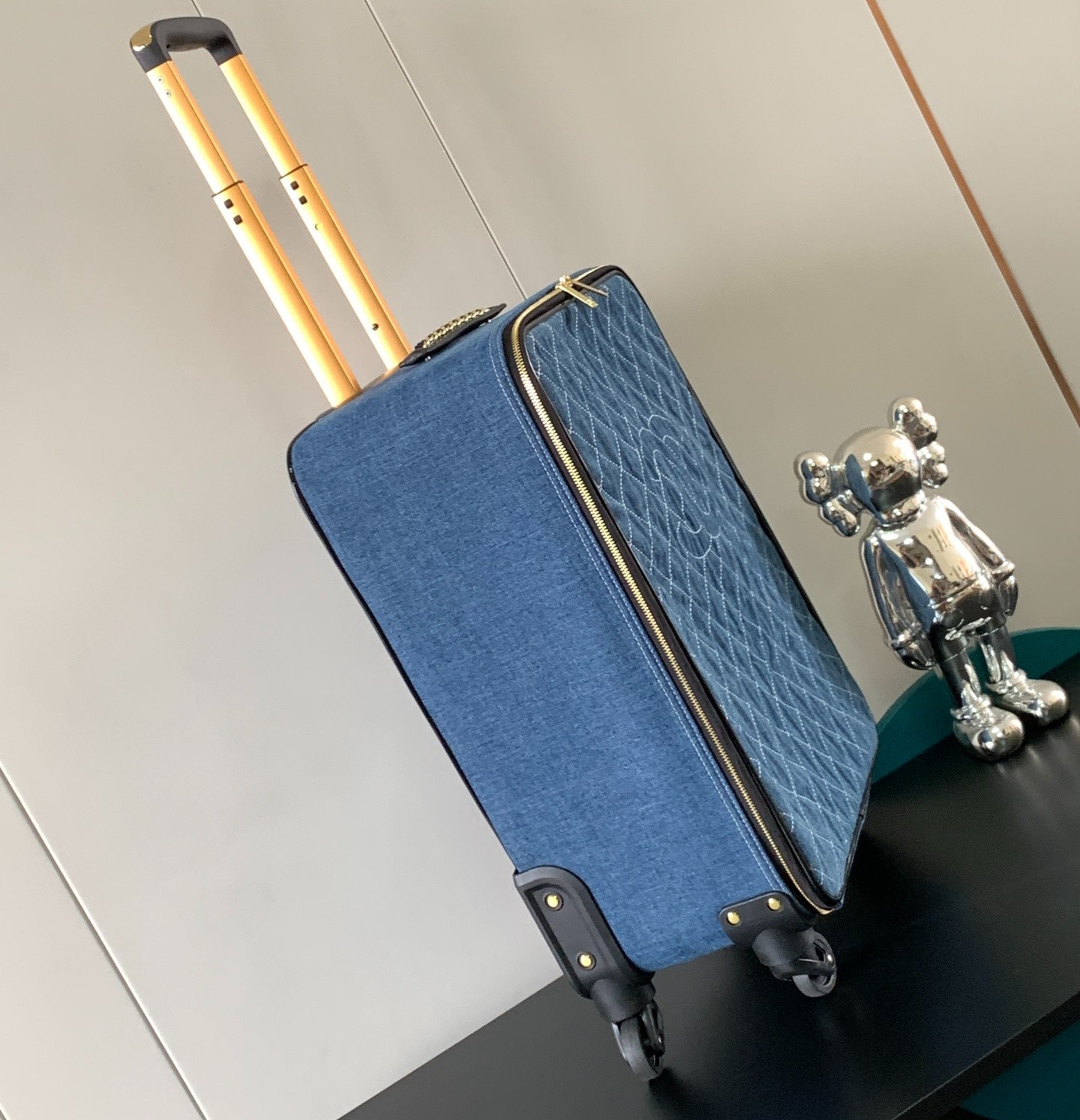 Ch**el Classic D1am0nd-Quilted Suitcase Blue 19.7in/50cm