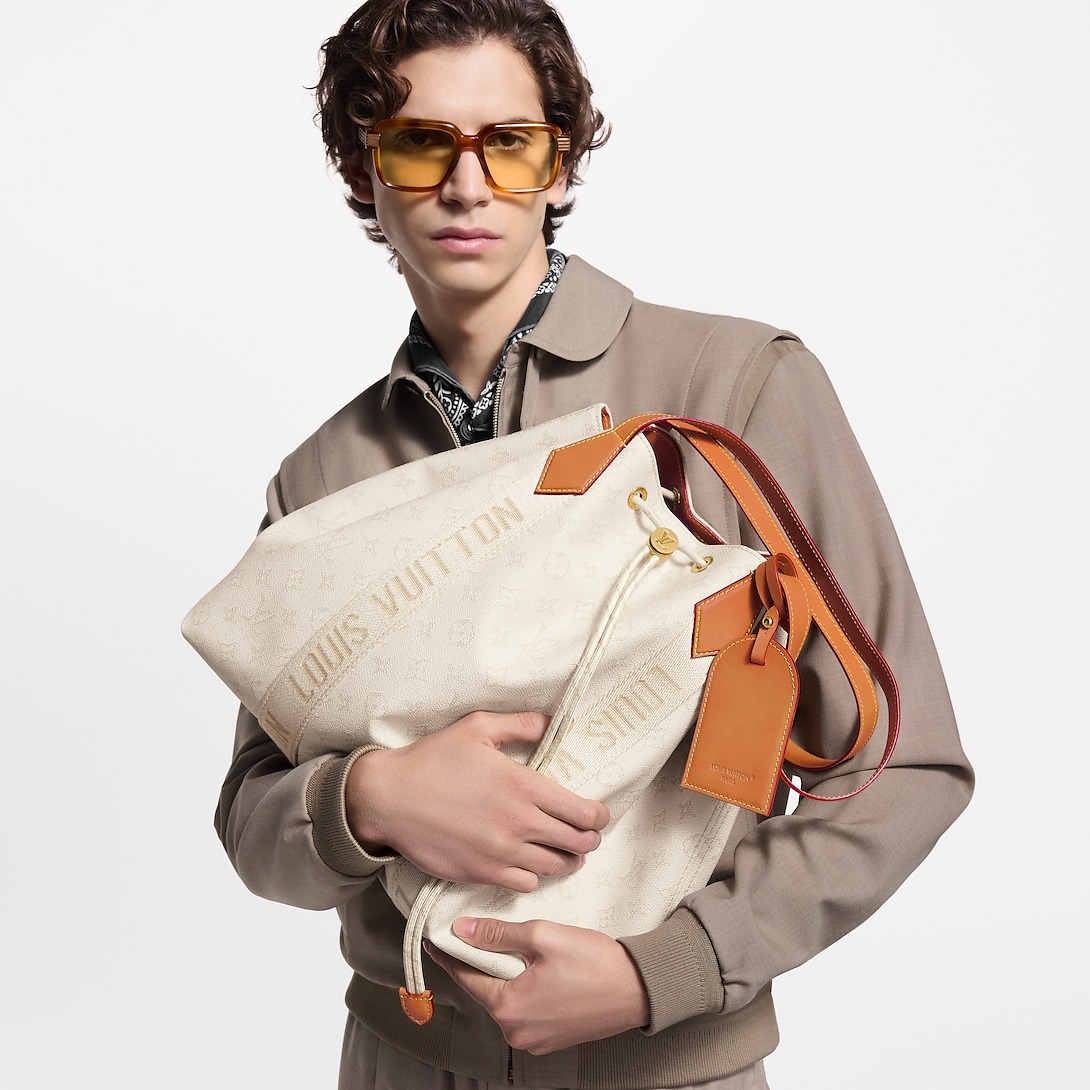 L0vis Vvtt0n Marina Tote Bag Off-White For Men 49cm/19in – M14652