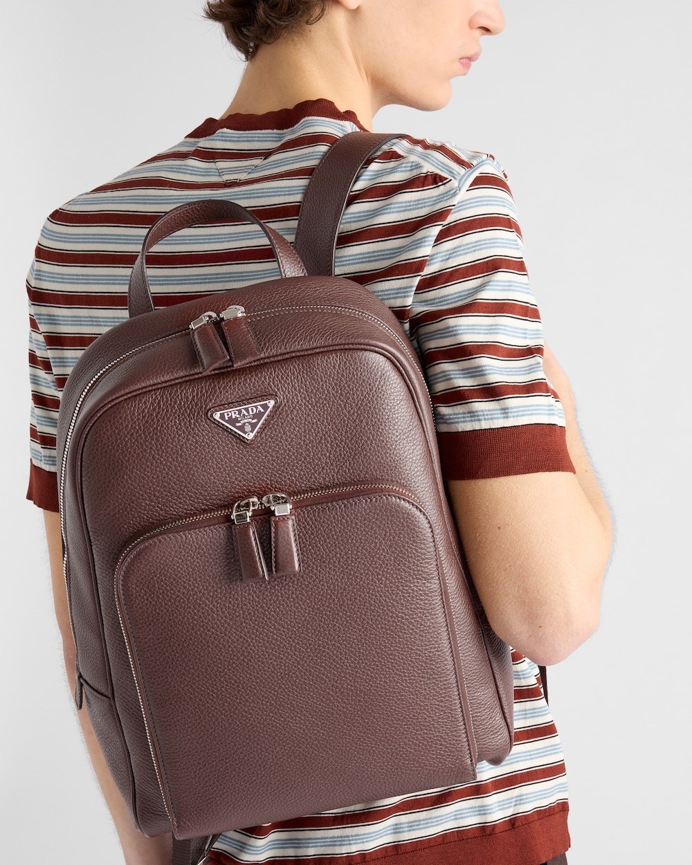 Pra*a Leather Backpack Bag Sienna For Men 16in/40.5cm – 2VZ102_2BBE_F0038_V_DOO