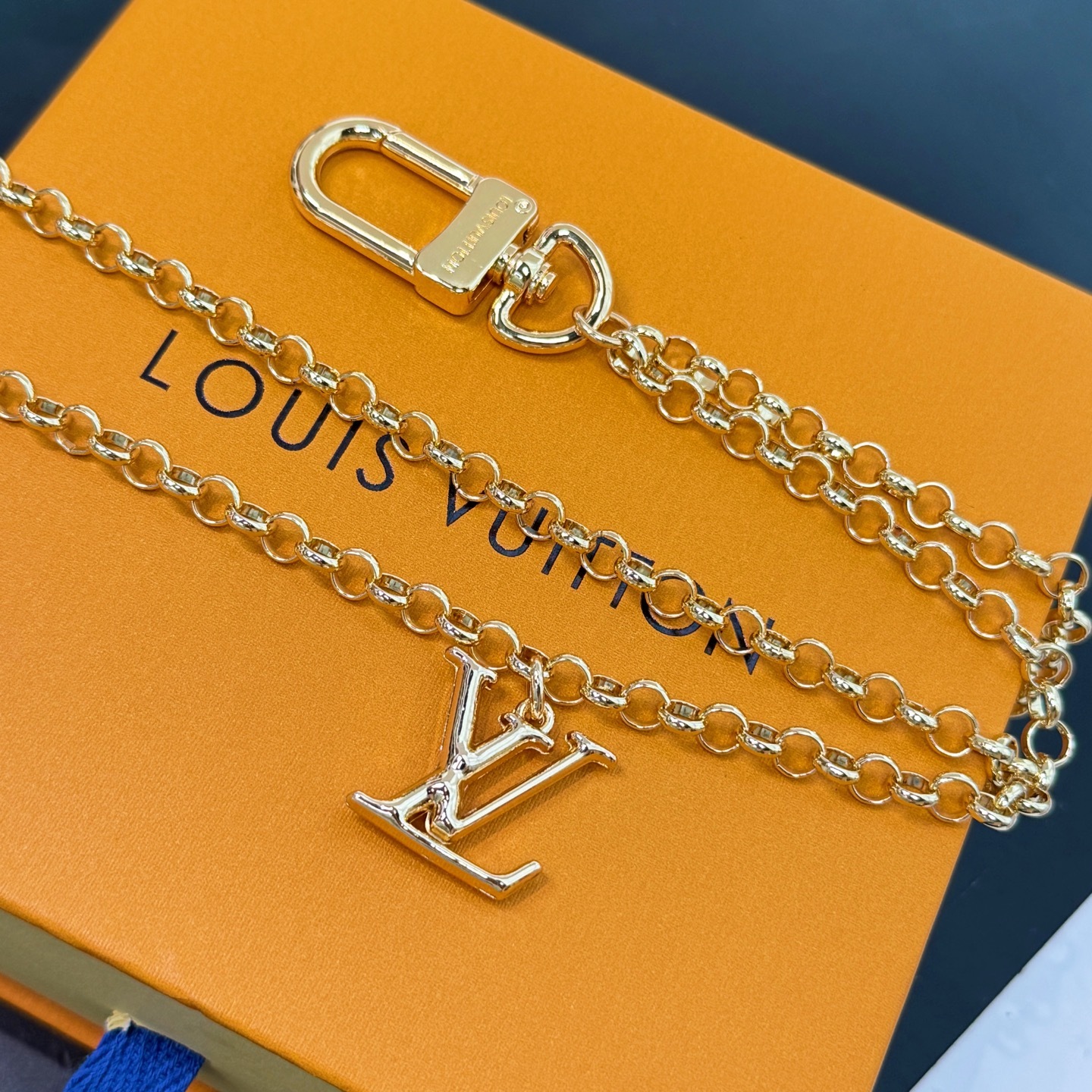 L0vis Vvtt0n LV x TM Cerise Bag Chain Gold-Toned For Women M02598