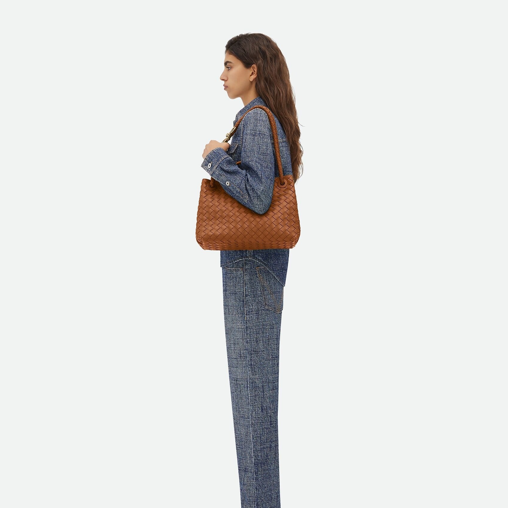 [True-to-ORIGINAL] B0tt*ga Ven*ta Medium Andiamo Amber For Women 32cm/12.6in 766016VCPP12598