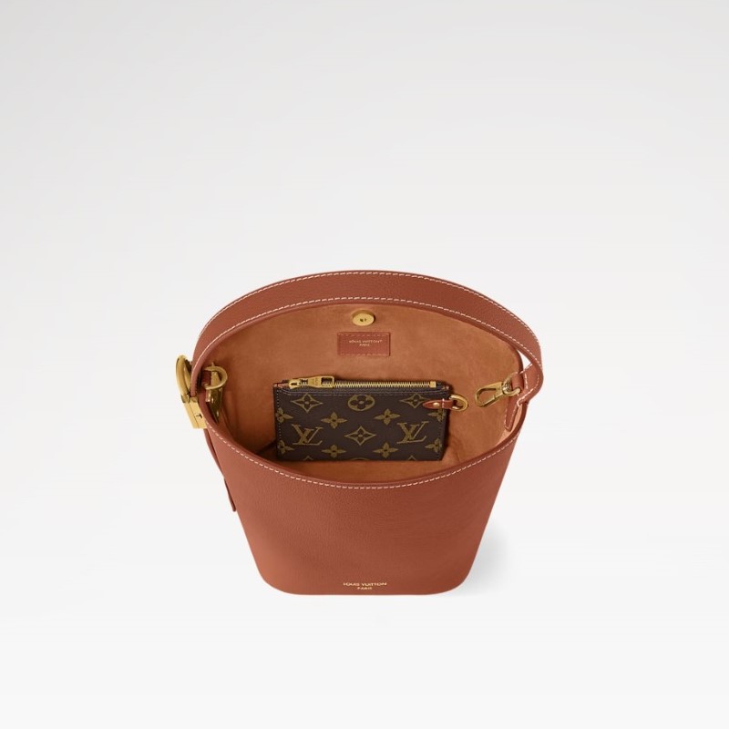 L0vis Vvtt0n Low Key All In BB Cognac For Women 6.3in/16cm M14416