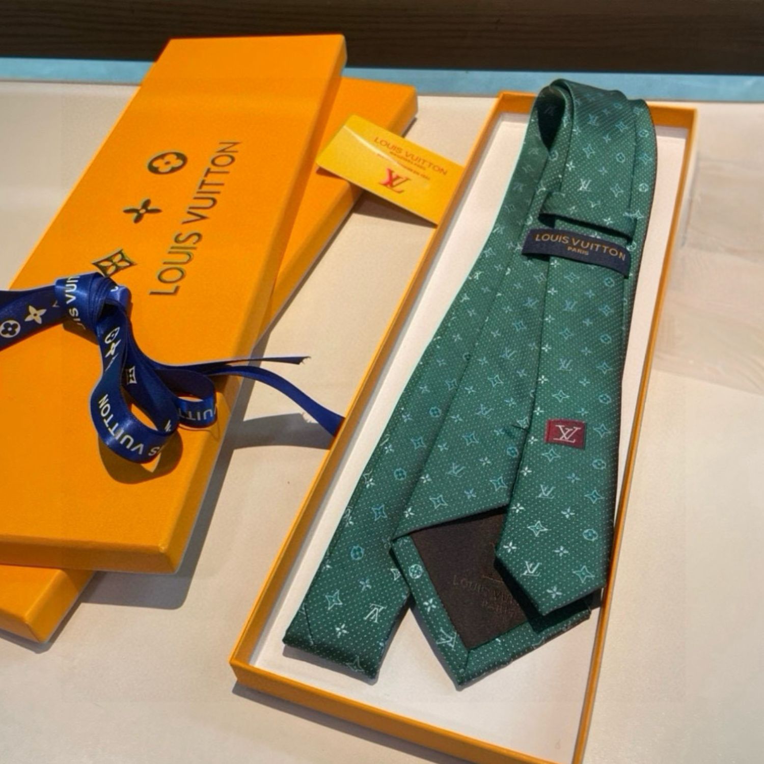 L0vis Vvtt0n Signature Monogram Silk Tie Green For Men
