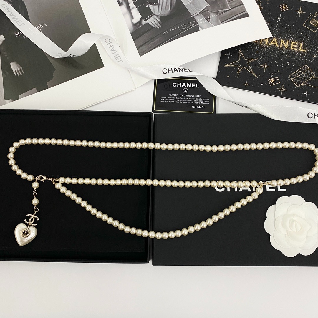 Ch**el 24 Milky White Heart Shaped Pearl Waist Necklace For Women