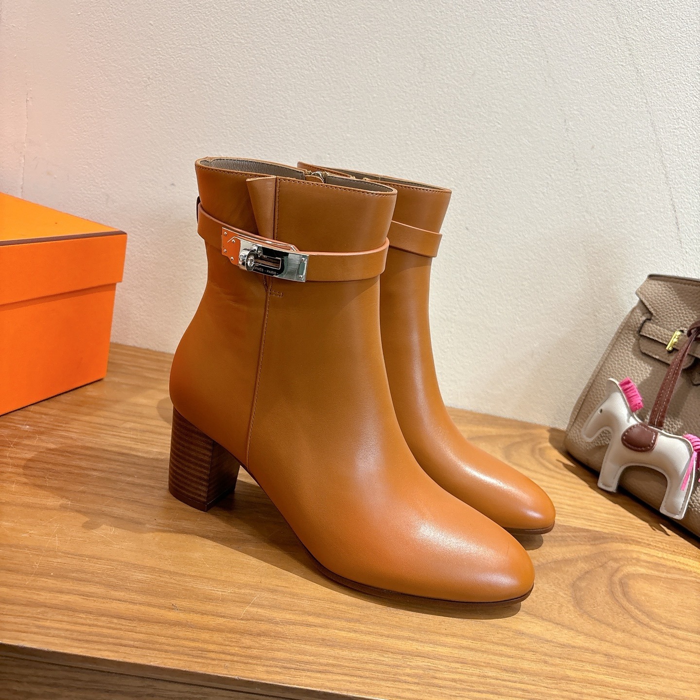H**me5 Saint Germain Ankle Boots Naturel For Women H202257Z A3350