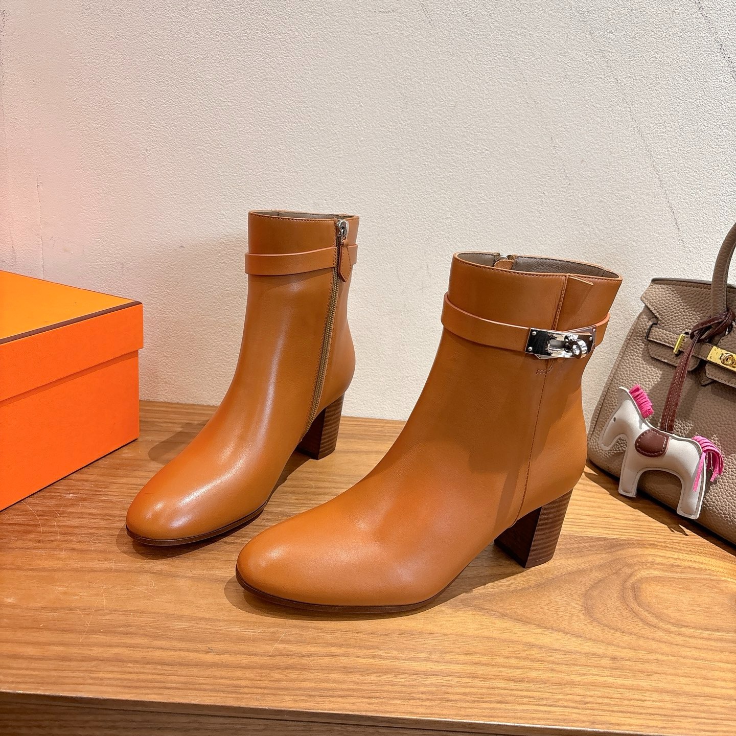 H**me5 Saint Germain Ankle Boots Naturel For Women H202257Z A3350