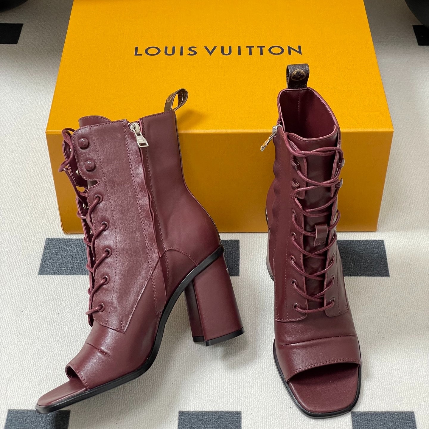 L0vis Vvtt0n Berlin Open Toe Ankle Boots Bordeaux Red For Women 1AICLT