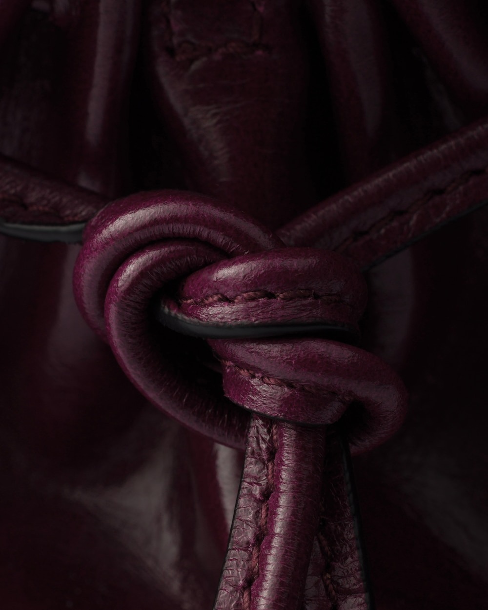 [True-to-ORIGINAL] Pra*a Bonnie Small Shoulder Bag Burgundy 26cm/10in – 1BH215_2CYR_F0LV7_V_OOO