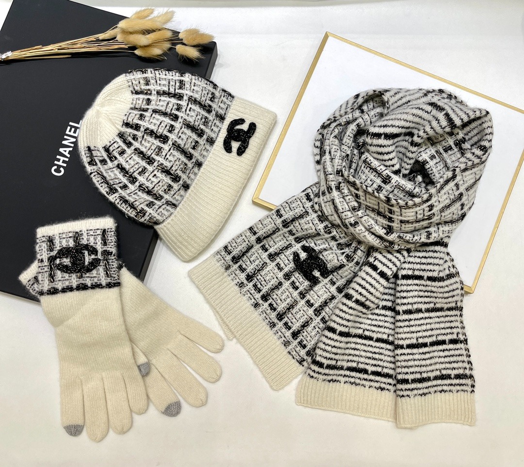 Ch**el Monochrome Winter Knit Set – Hat, Scarf And Gloves Black & White For Women