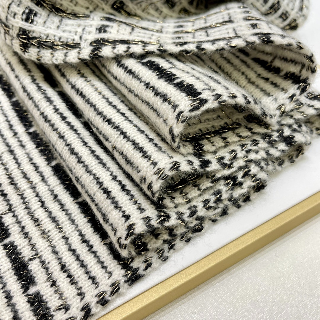 Ch**el Monochrome Winter Knit Set – Hat, Scarf And Gloves Black & White For Women