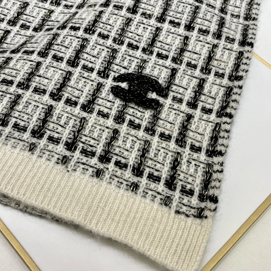 Ch**el Monochrome Winter Knit Set – Hat, Scarf And Gloves Black & White For Women