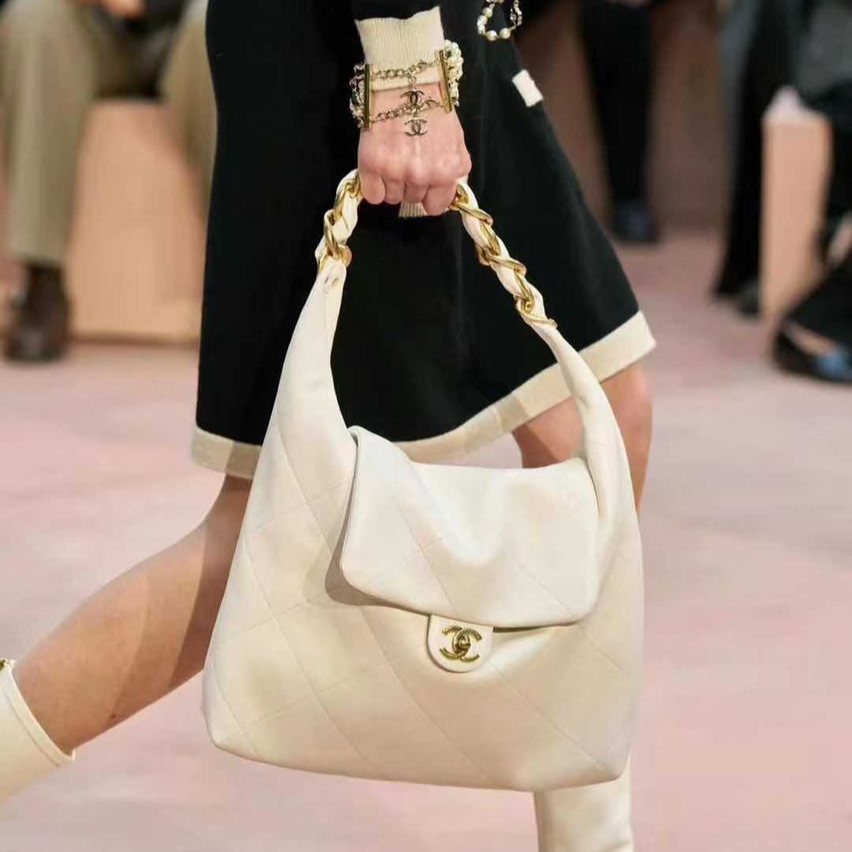 [True-to-ORIGINAL] Ch**el Maxi Hobo Bag White For Women 18.5in/47cm AS5838-B22140-10601