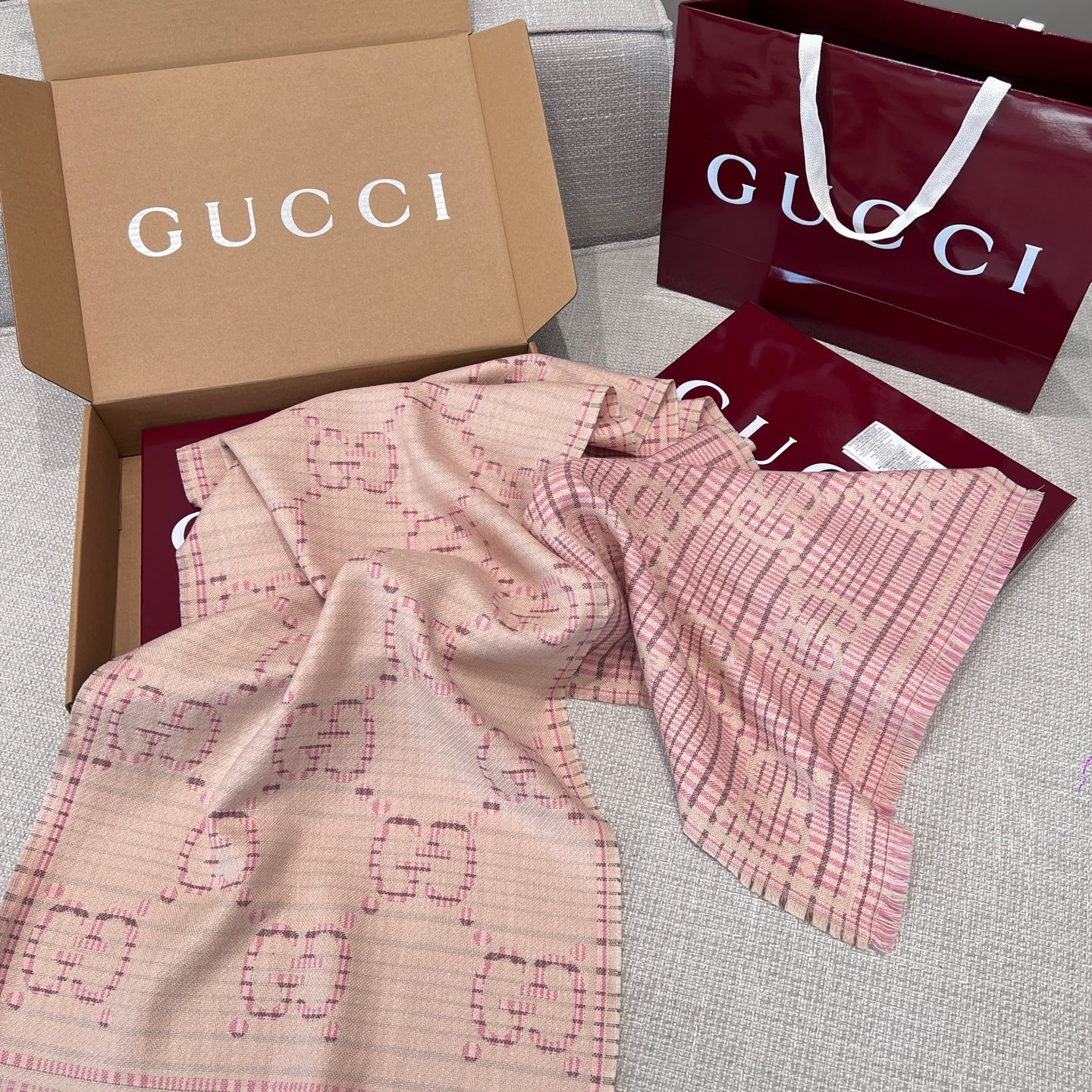 Gvc*1 Check GG Scarf Ivory And Pink 70.8in/180cm ‎774419 3GAMQ 9272