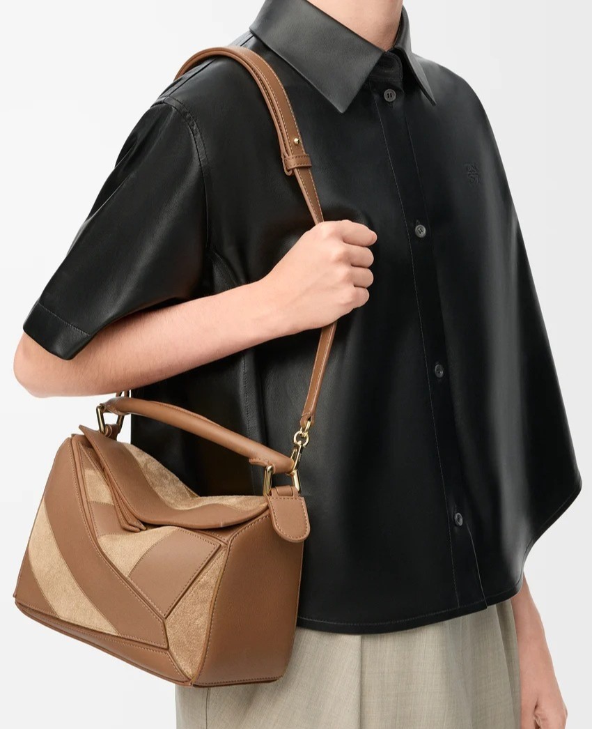 L0ew* Small Puzzle Bag Oak Suede For Women 9.4in/24cm A510S21XBR