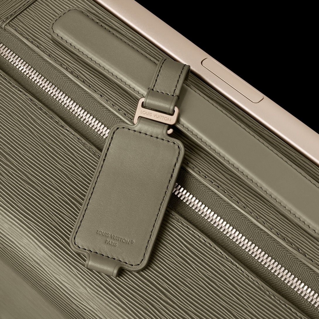 L0vis Vvtt0n Horizon 55 Suitcase Khaki Green 21.7in/55cm M15178