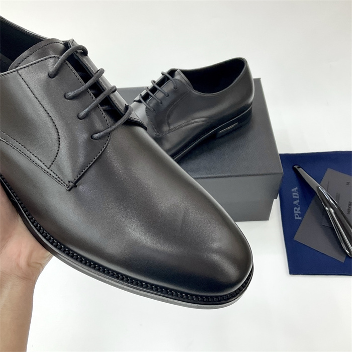 Pra*a Leather Lace-Up Loafers Black For Men