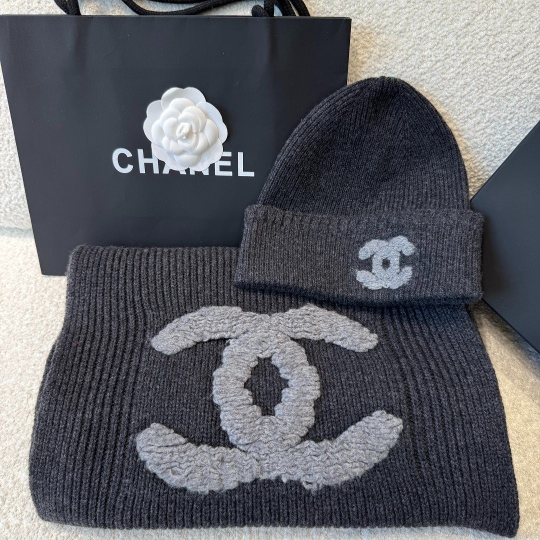 Ch**el CC Logo Scarf And Beanie Set In Dark Grey For Women