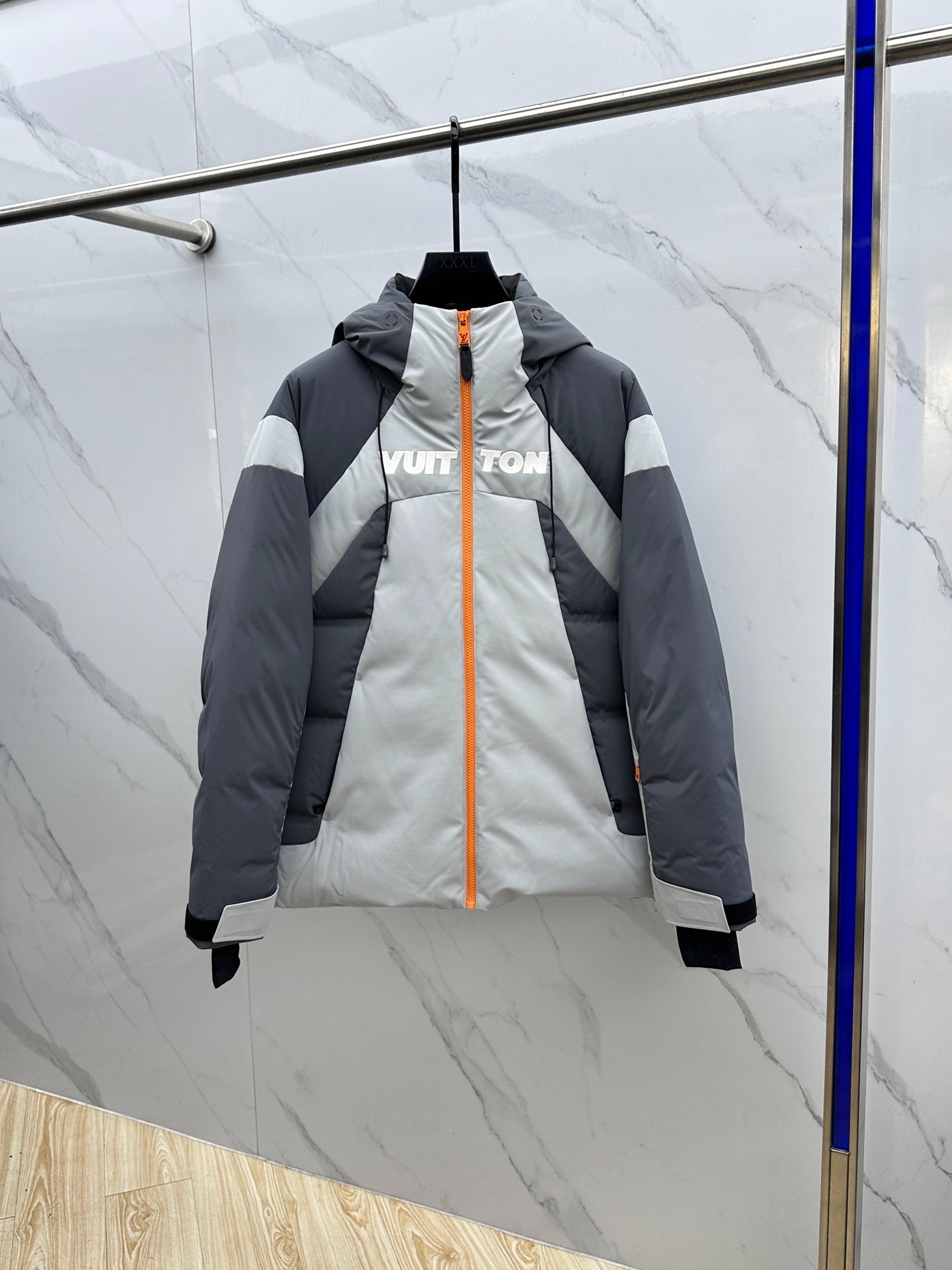 L0vis Vvtt0n Technical Down Ski Jacket Grey For Men – 1AGIQ7