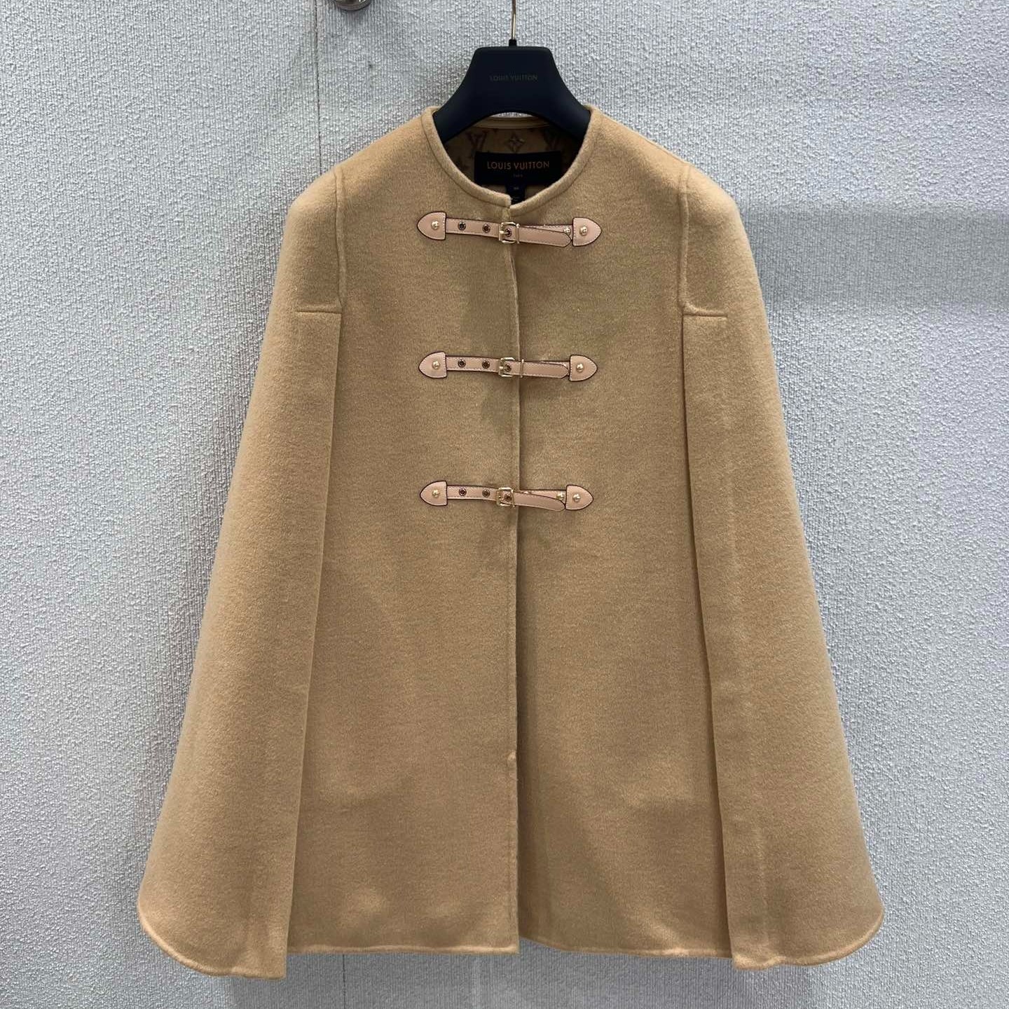 L0vis Vvtt0n Cape Coat Beige For Women