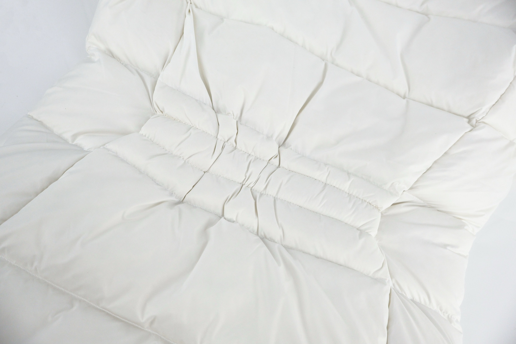 Moncler Boed Hooded Shearling-Trimmed Short Down Jacket White For Women