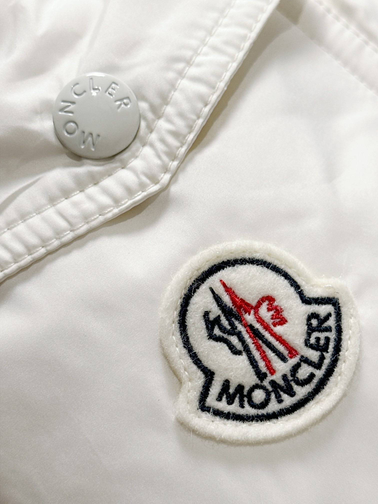 Moncler Maya 70 Hooded Short Down Jacket White For Women K20931A0010254A81