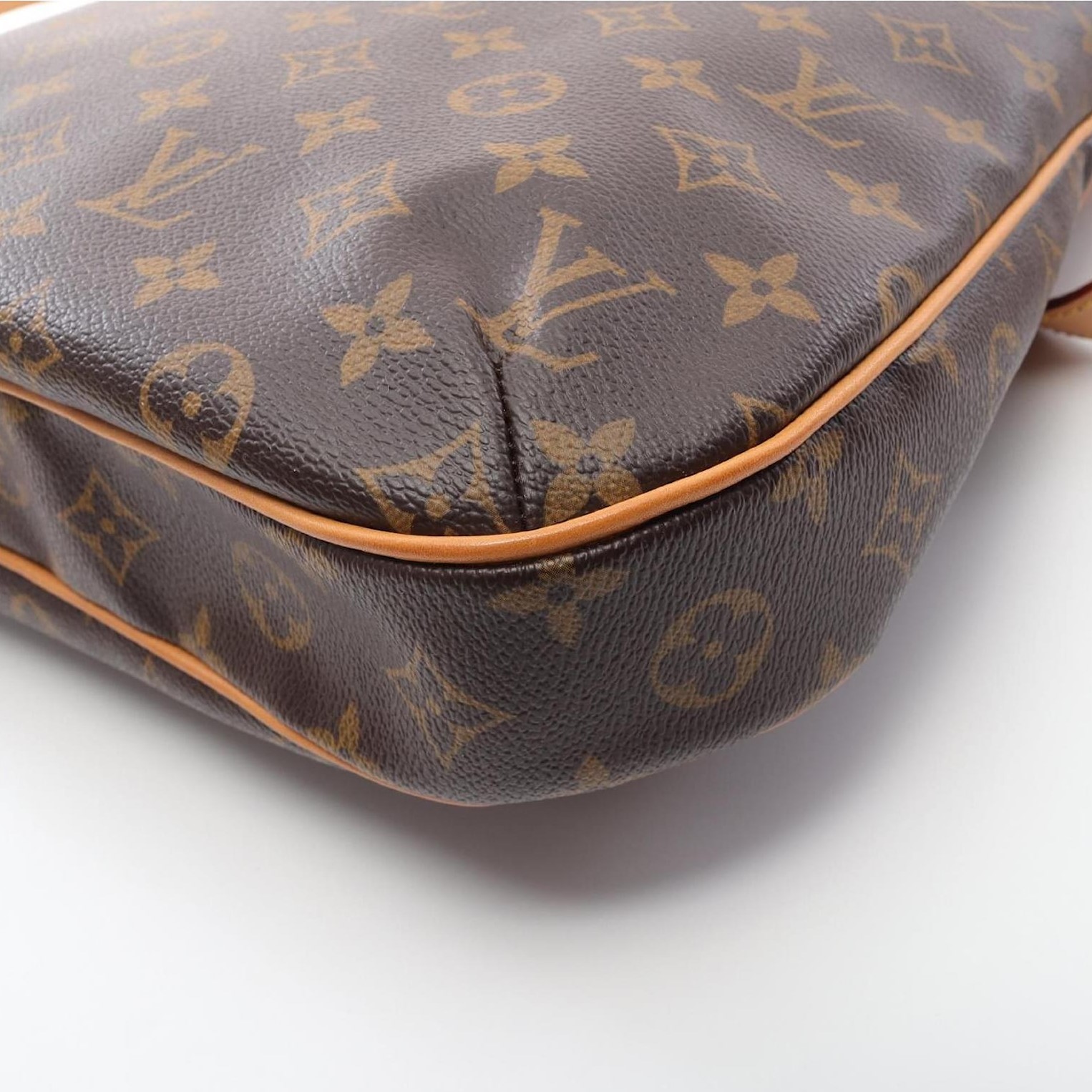 L0vis Vvtt0n Odeon MM Monogram Canvas Shoulder Bag For Women 12.2in/31cm M56389