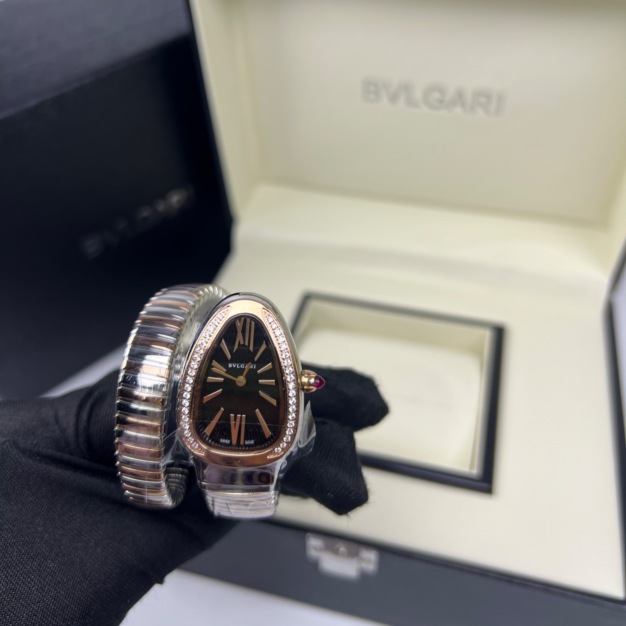 Bv1g*ai Serpenti Tubogas Watch Silver/Rose Gold Toned Black Dial 35mm For Women 103823