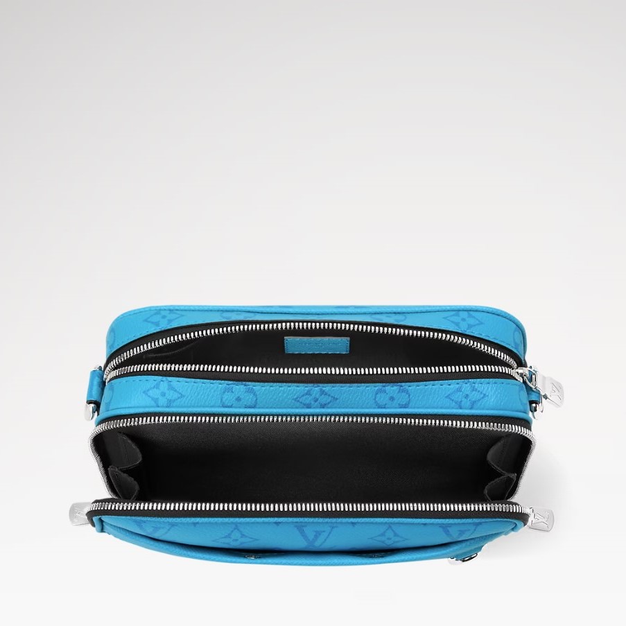 L0vis Vvtt0n Alpha Messenger Crossbody Bag 9.4in/ 24cm Tropical Blue Silver Hardware For Men M27646