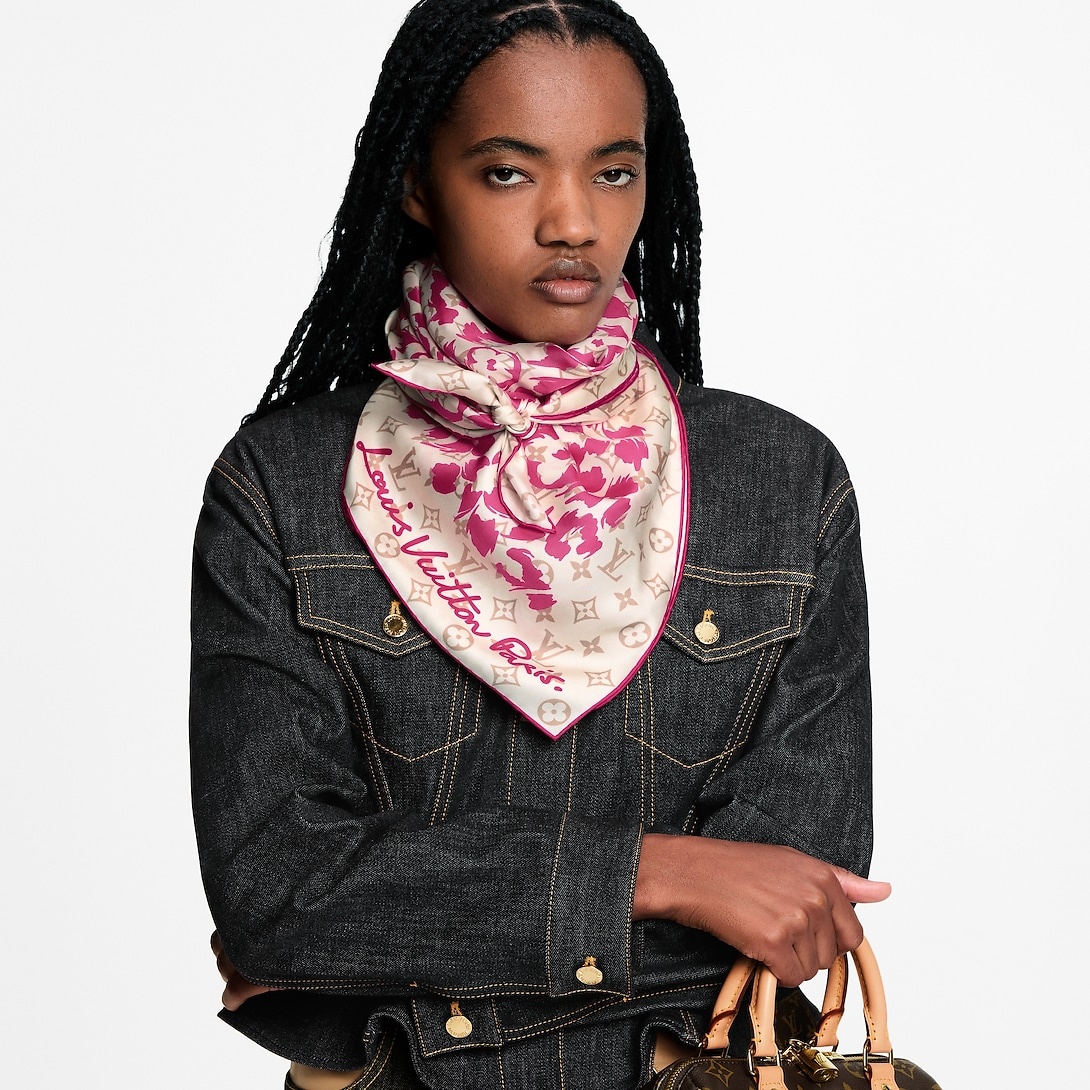 L0vis Vvtt0n LV Safari Square 90 Scarf Cream/ Pink For Women M98121