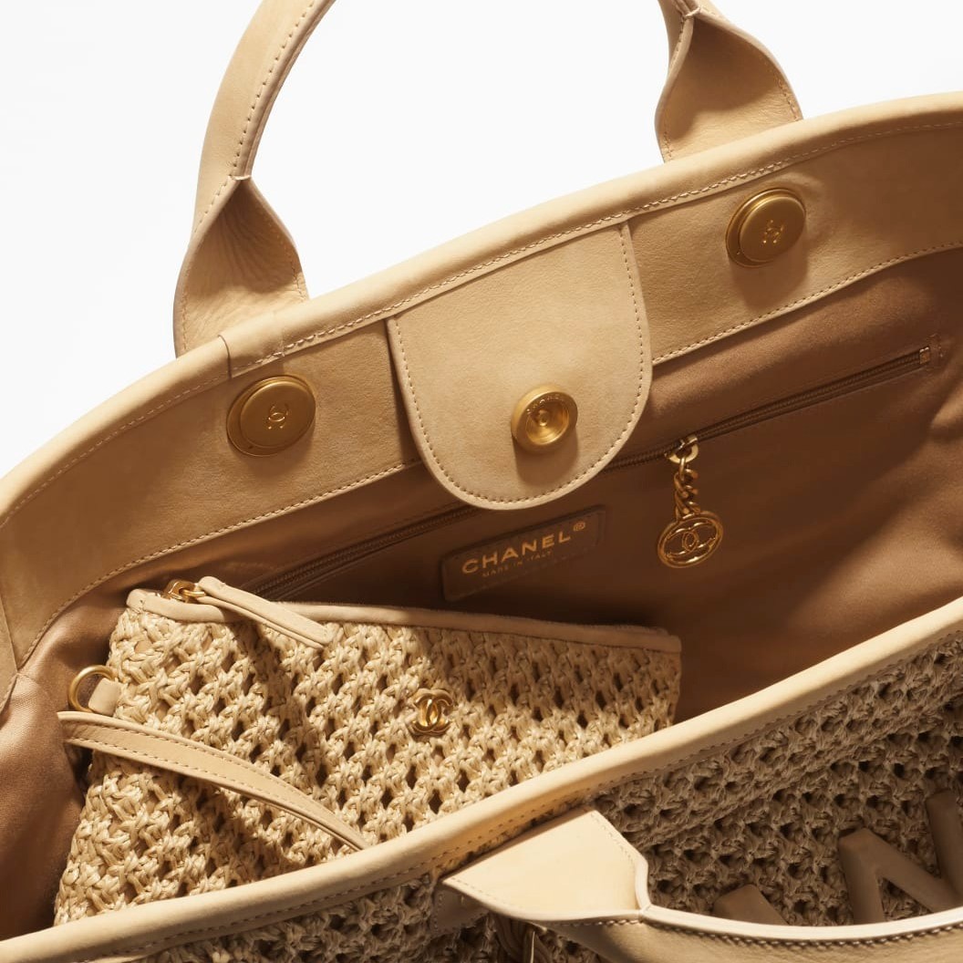 Ch**el Shopping Large Tote Bag 19.7in/ 50cm Beige Gold Hardware For Women A66941-B22709-U5346