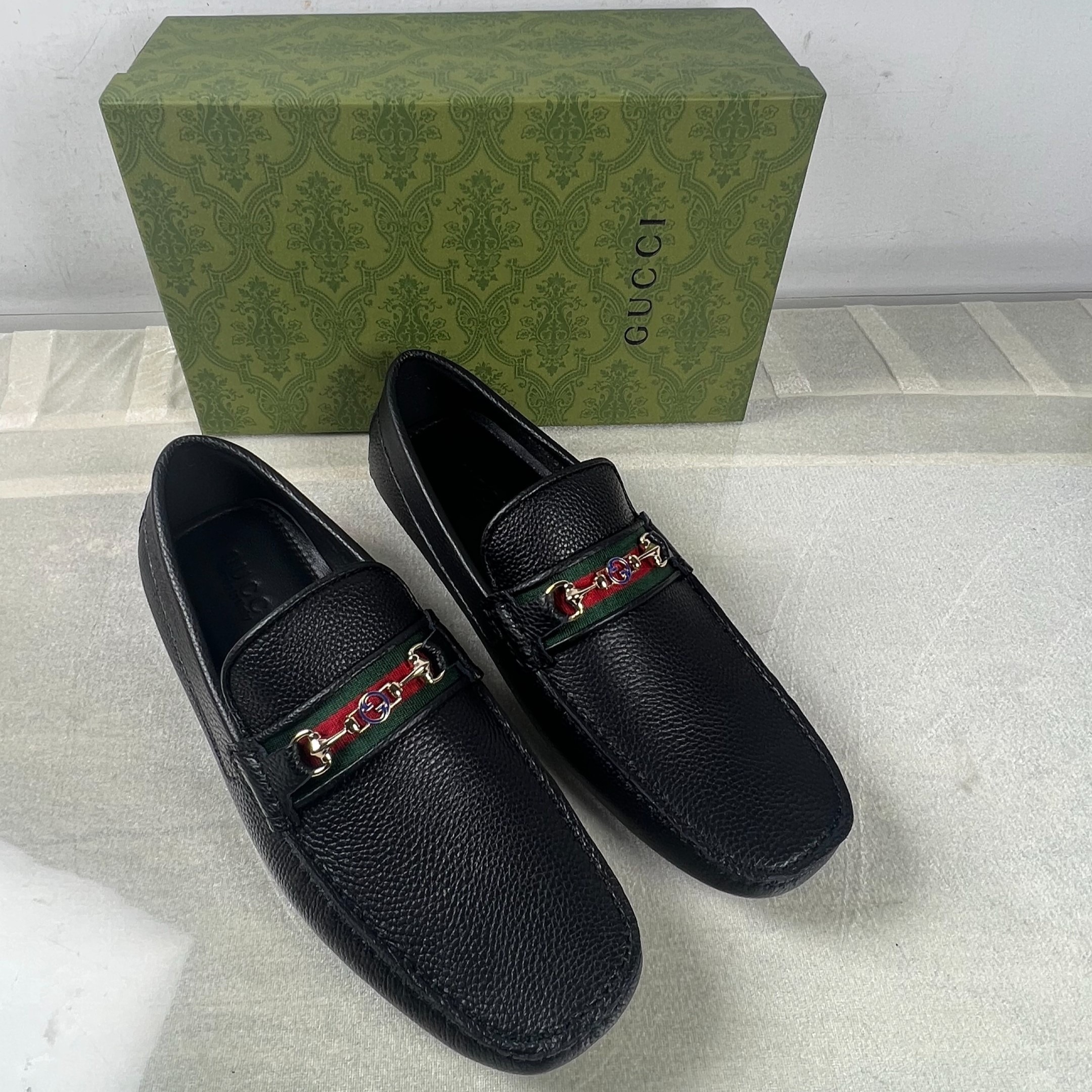 Gvc*1 Men’s Loafers With Web Details Black For Men 6246981XH101066