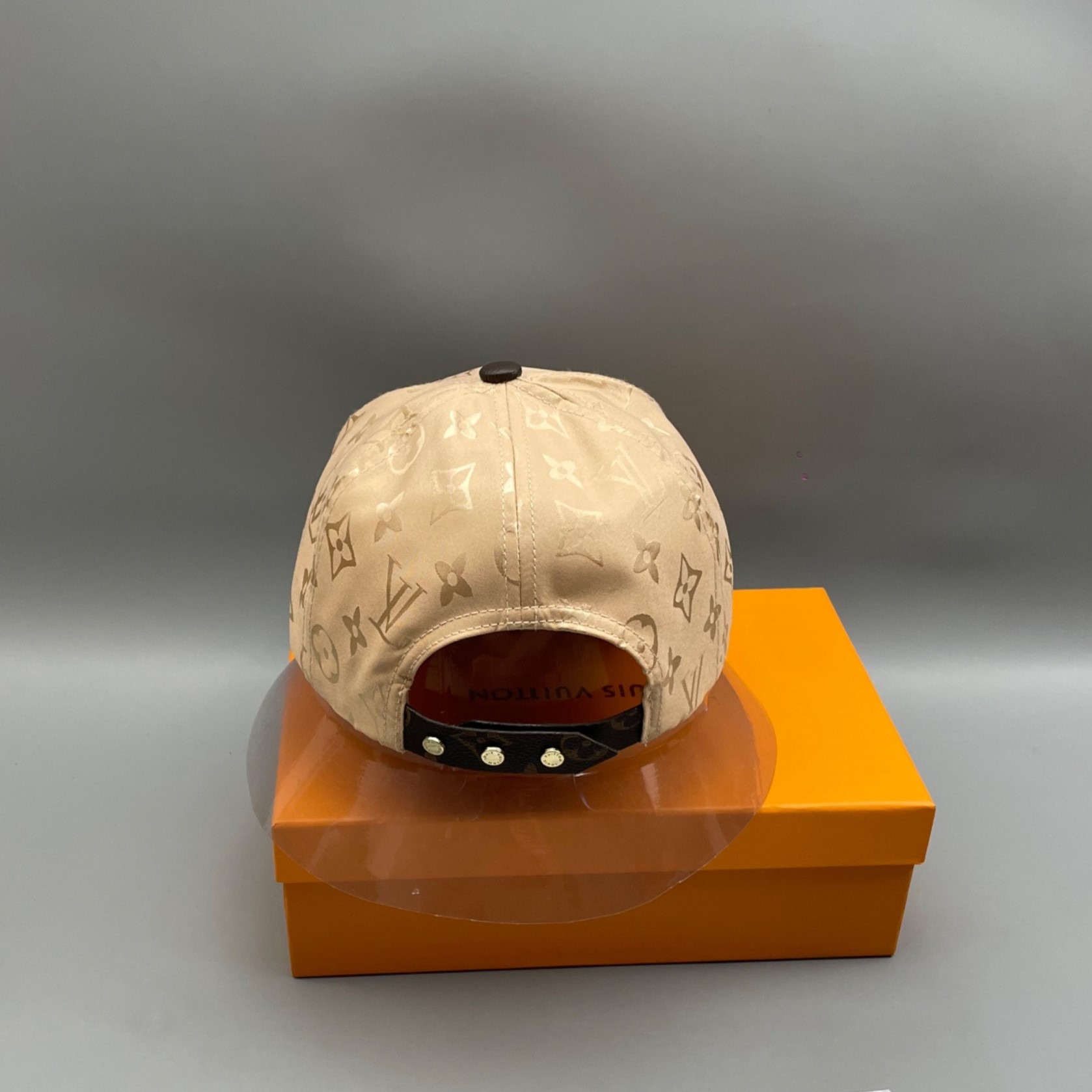 L0vis Vvtt0n LV Get Ready Cap Monogram Beige LV Cap M76504