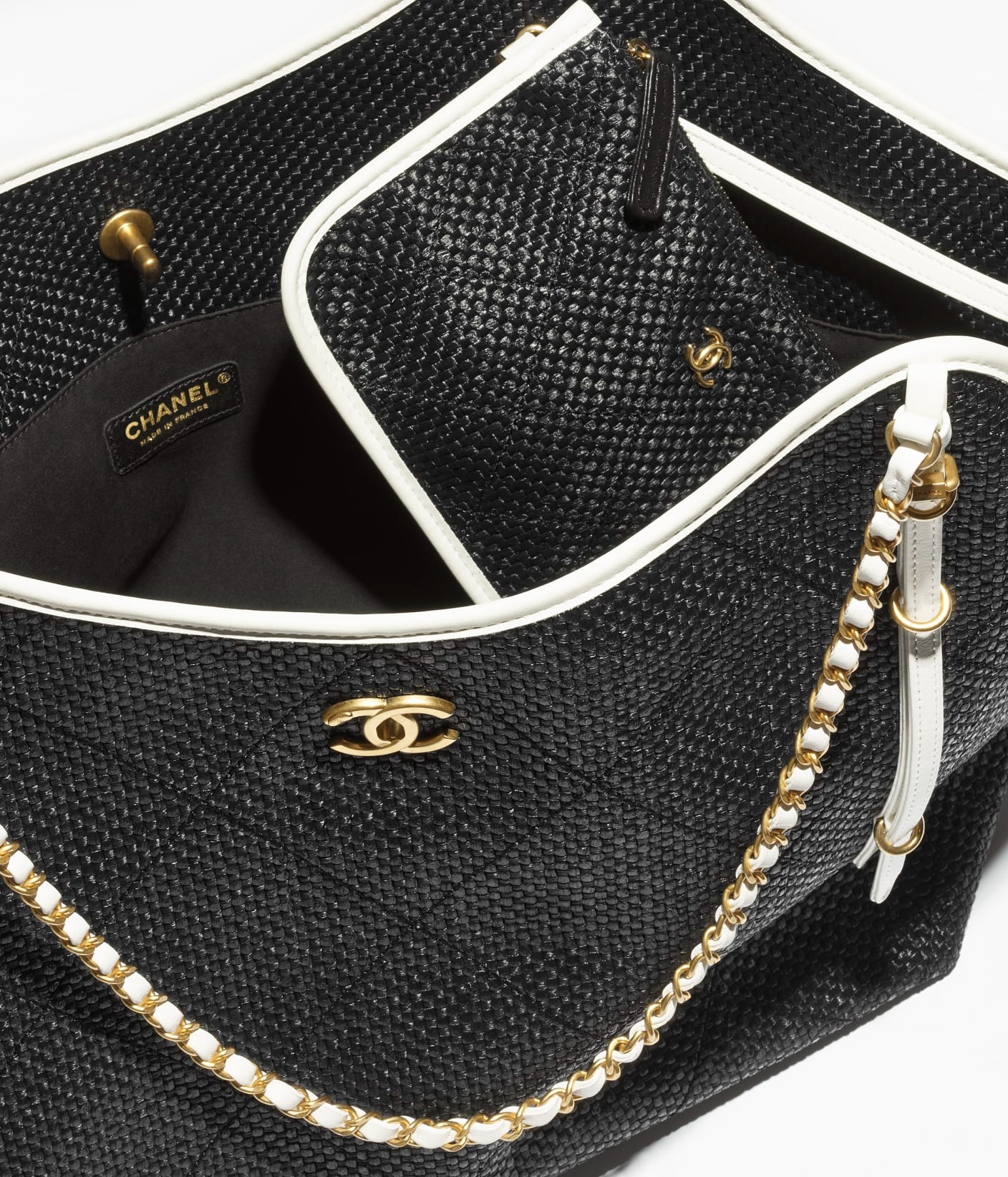 Ch**el Shopping Maxi Tote Bag 23.2in/ 59cm Black Gold Hardware For Women AS5463-B22594-U5559