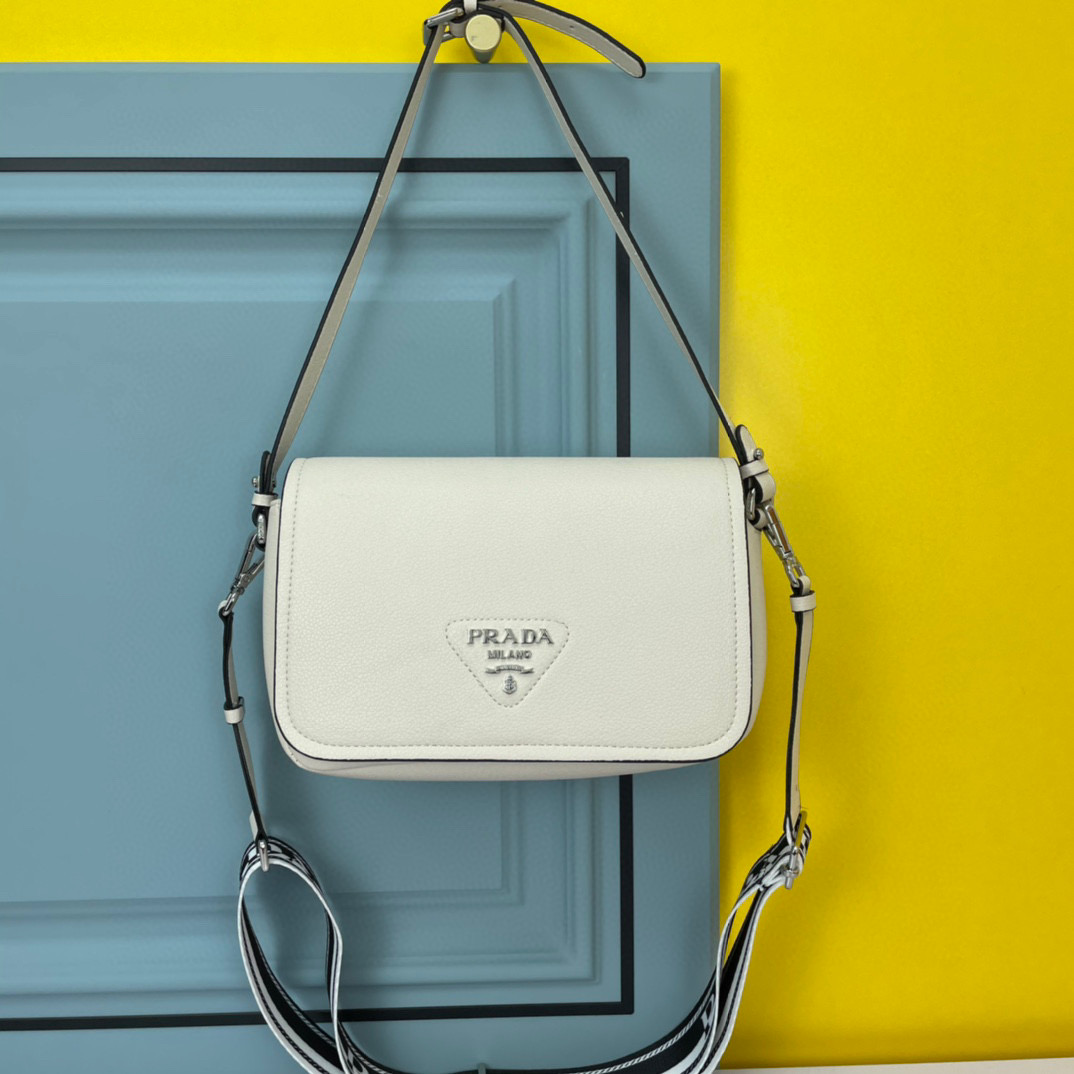 Pra*a Shoulder Bag White For Women, Women’s Bags 9in/23cm 1BD314_2DKV_F0009_V_3OO