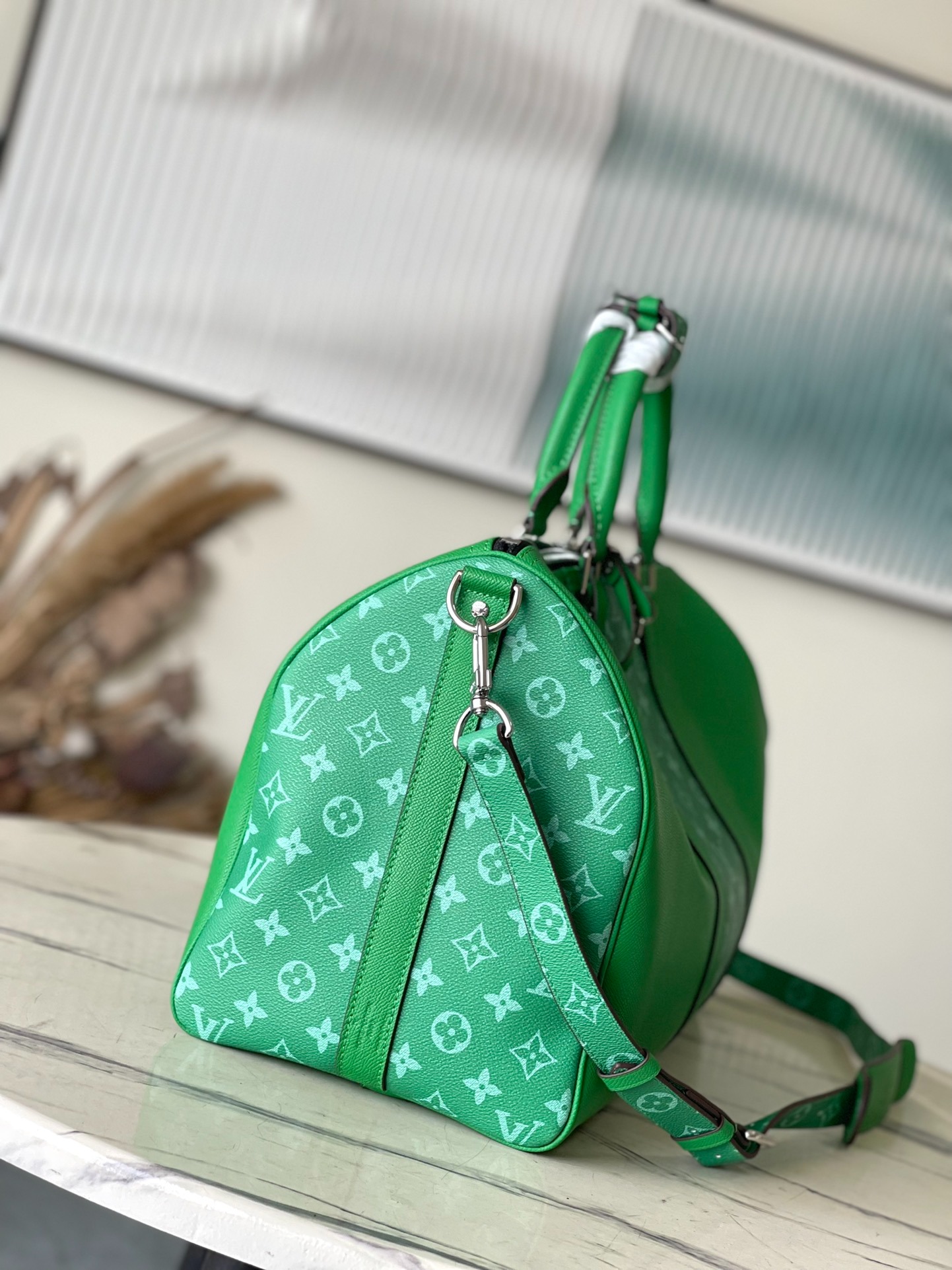 L0vis Vvtt0n Keepall Bandouliere 45 Green 17.7in/45cm M31046