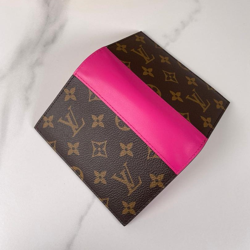 L0vis Vvtt0n Passport Cover Wallet Pink For Men 5.5in/14cm M82866