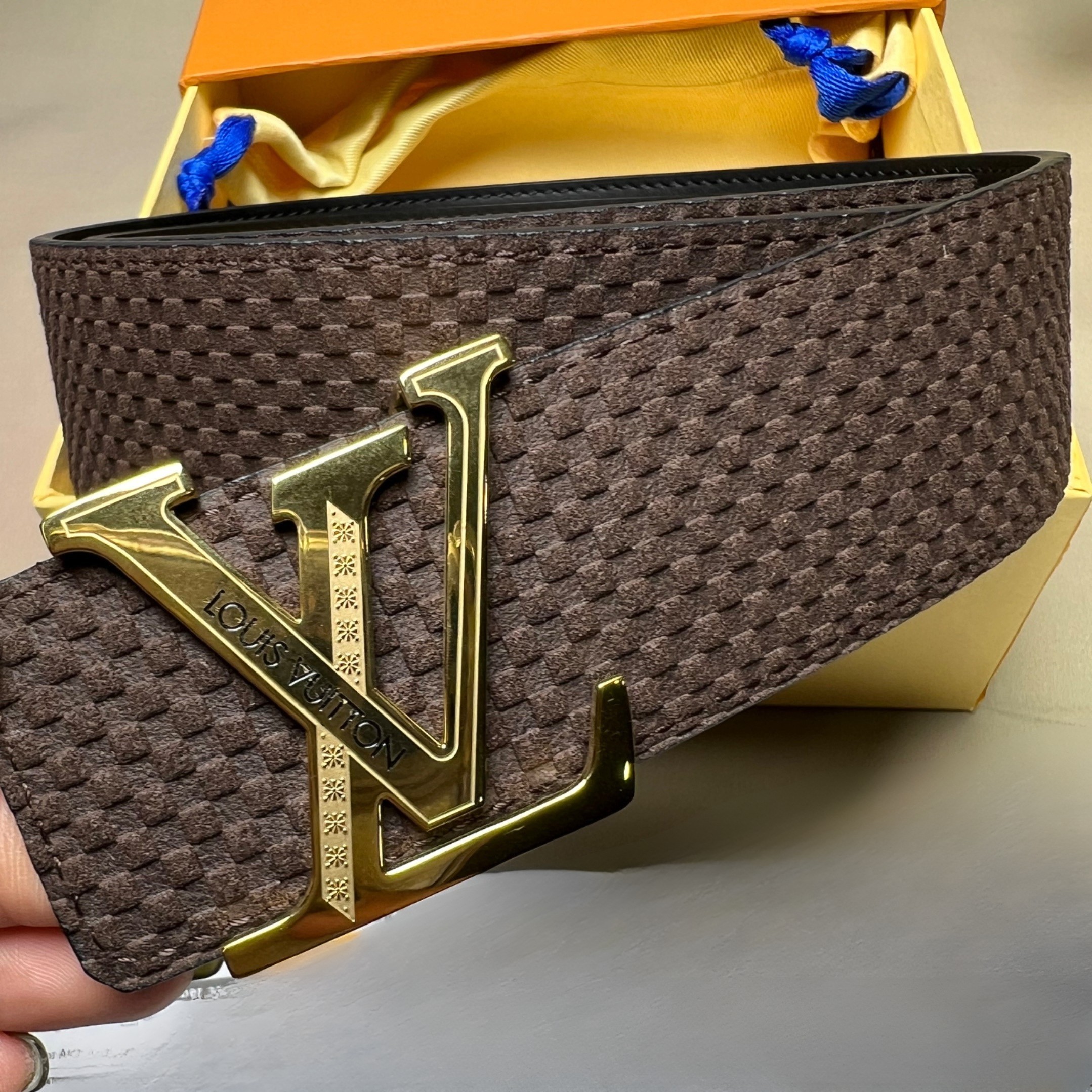 L0vis Vvtt0n Initiales Reversible LV Belt with Gold Toned Hardware