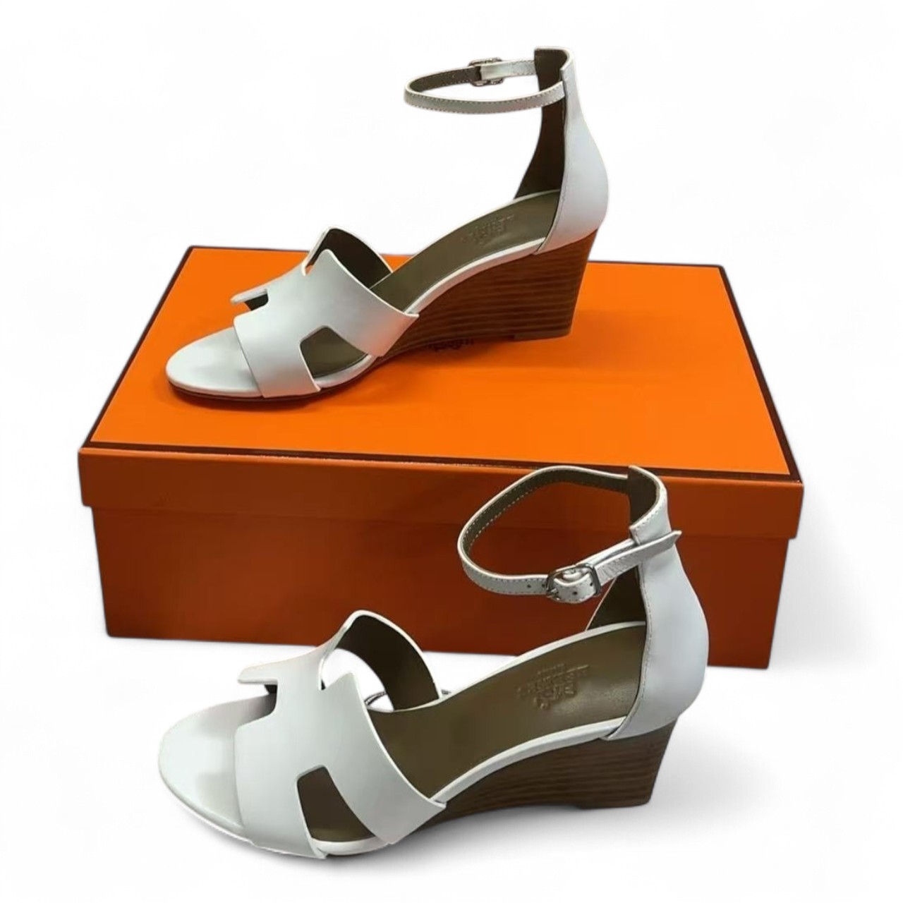 H**me5 Legend Sandal White For Women, Women’s Shoes H172196Z