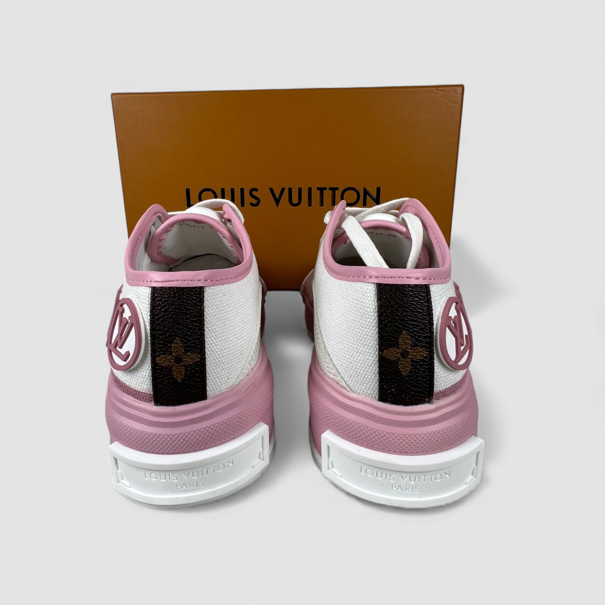 L0vis Vvtt0n Women’s LV Squad Sneaker Pink For Women LV 1AACW0